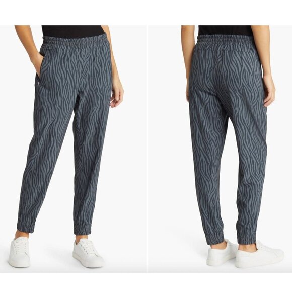 Tommy Bahama IslandZone Alicia Zebra Joggers Gray Black Women’s M Travel Pants - Picture 3 of 15